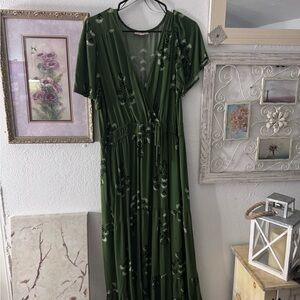Maxi Green Floral Dress